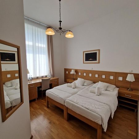 Hotel Pod Zelenym Dubem Bohumín Dış mekan fotoğraf