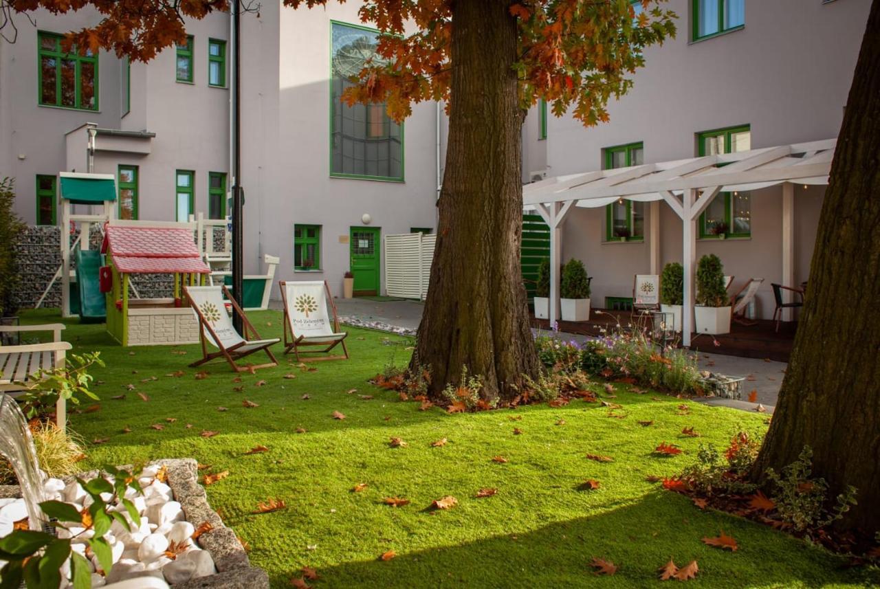 Hotel Pod Zelenym Dubem Bohumín Dış mekan fotoğraf