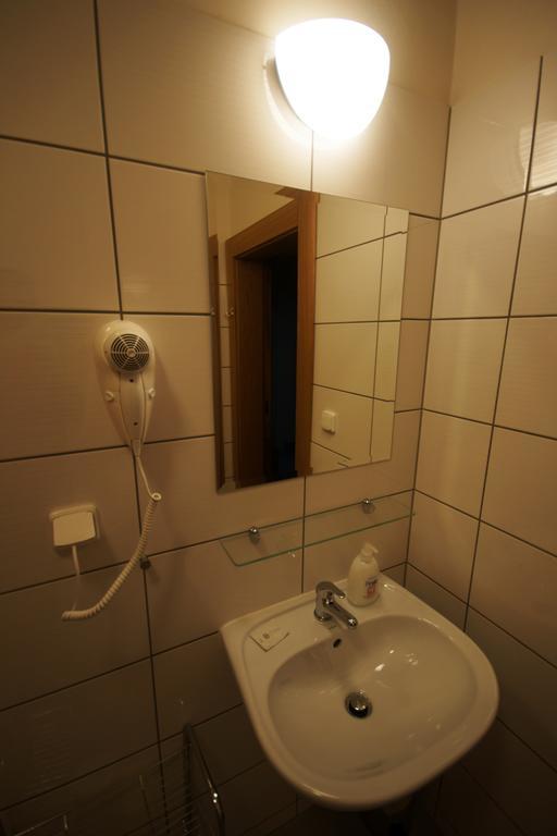 Hotel Pod Zelenym Dubem Bohumín Oda fotoğraf