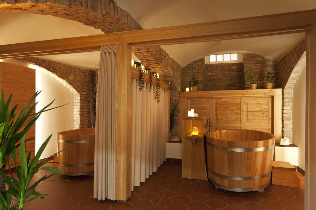 Hotel Pod Zelenym Dubem Bohumín Dış mekan fotoğraf
